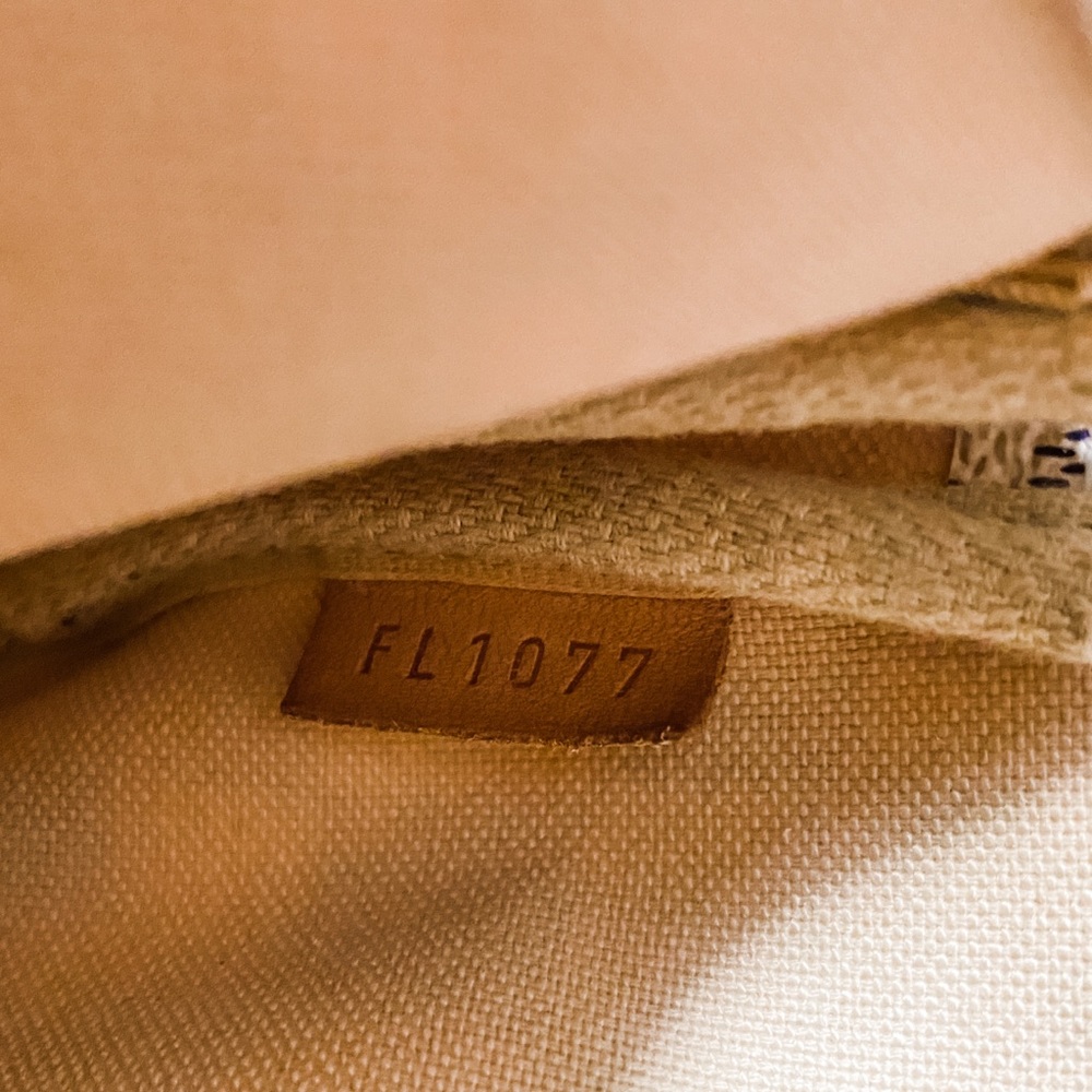 🟥 SOLD! Louis Vuitton Mini Pochette Accessoires - Picture 10 of 11